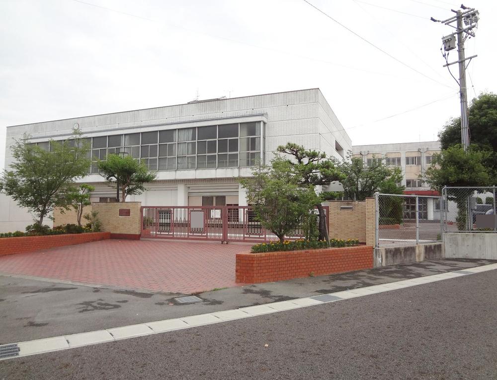 Primary school. Nagoyashiritsudai 1800m to high Minami Elementary School