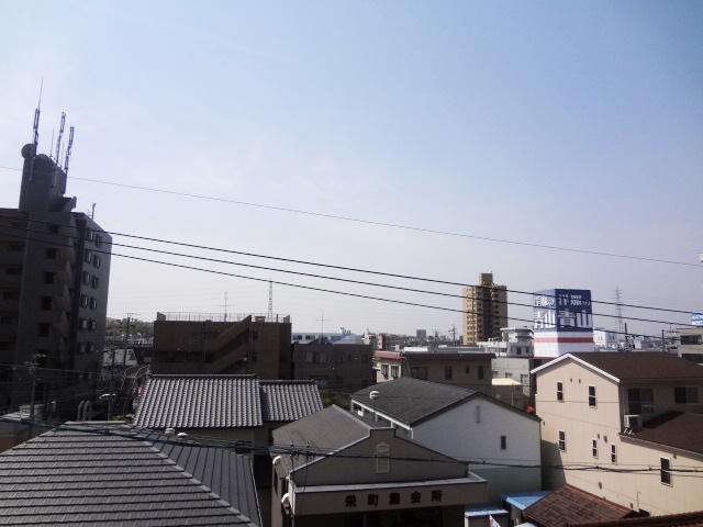 View photos from the dwelling unit. View from local (September 2013) Shooting