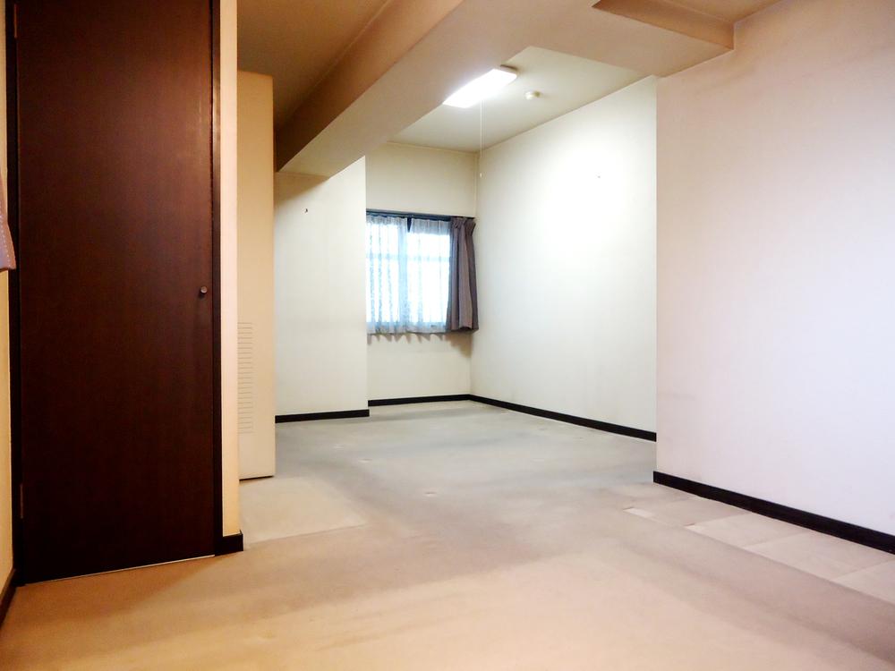 Non-living room. Indoor (September 2013) Shooting