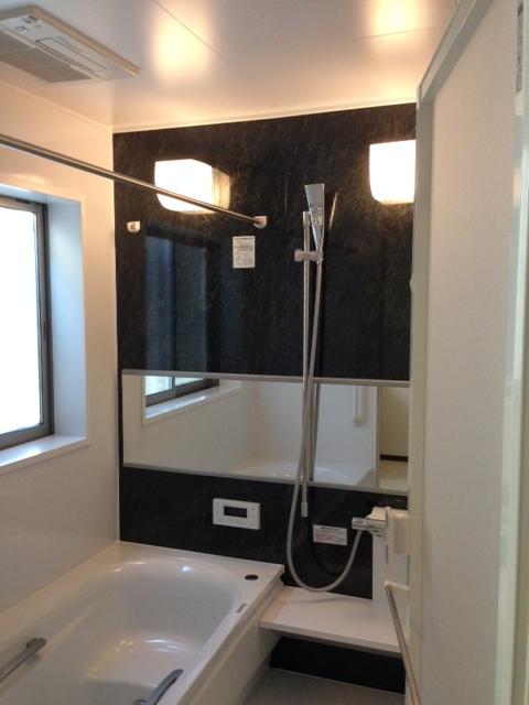 Bathroom. No.4 Building