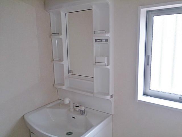 Wash basin, toilet