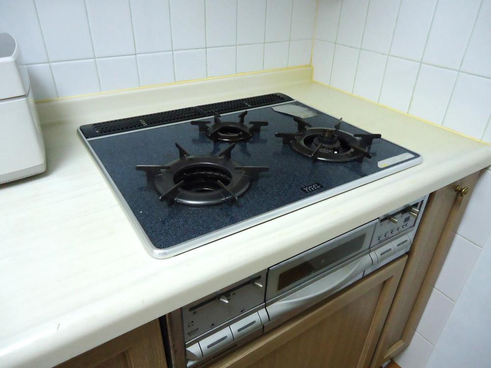 Kitchen. Local (10 May 2013) Shooting