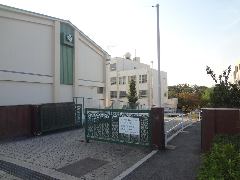Primary school. 640m to Nagoya Municipal Momoyama Elementary School