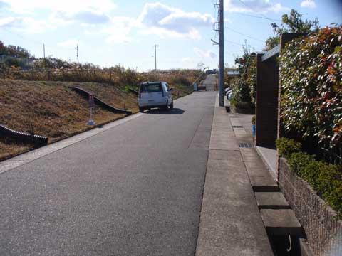 Local photos, including front road. Frontal road