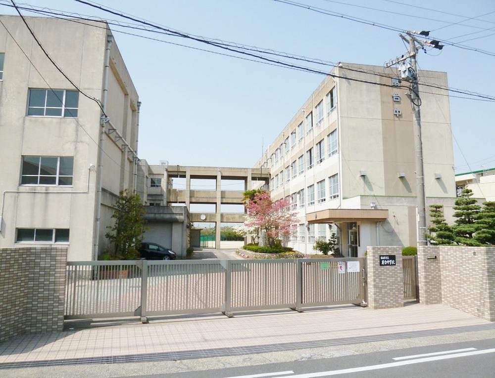 Junior high school. 540m to Nagoya Municipal Ogidai junior high school