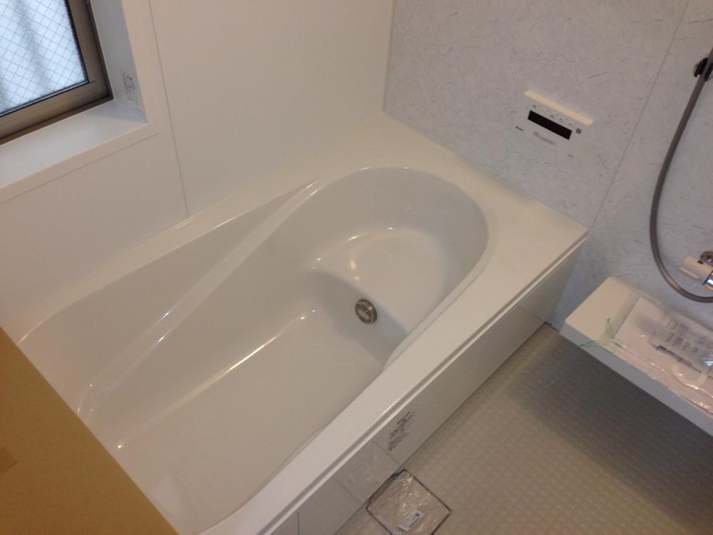 Bathroom. Good ventilation in there window!