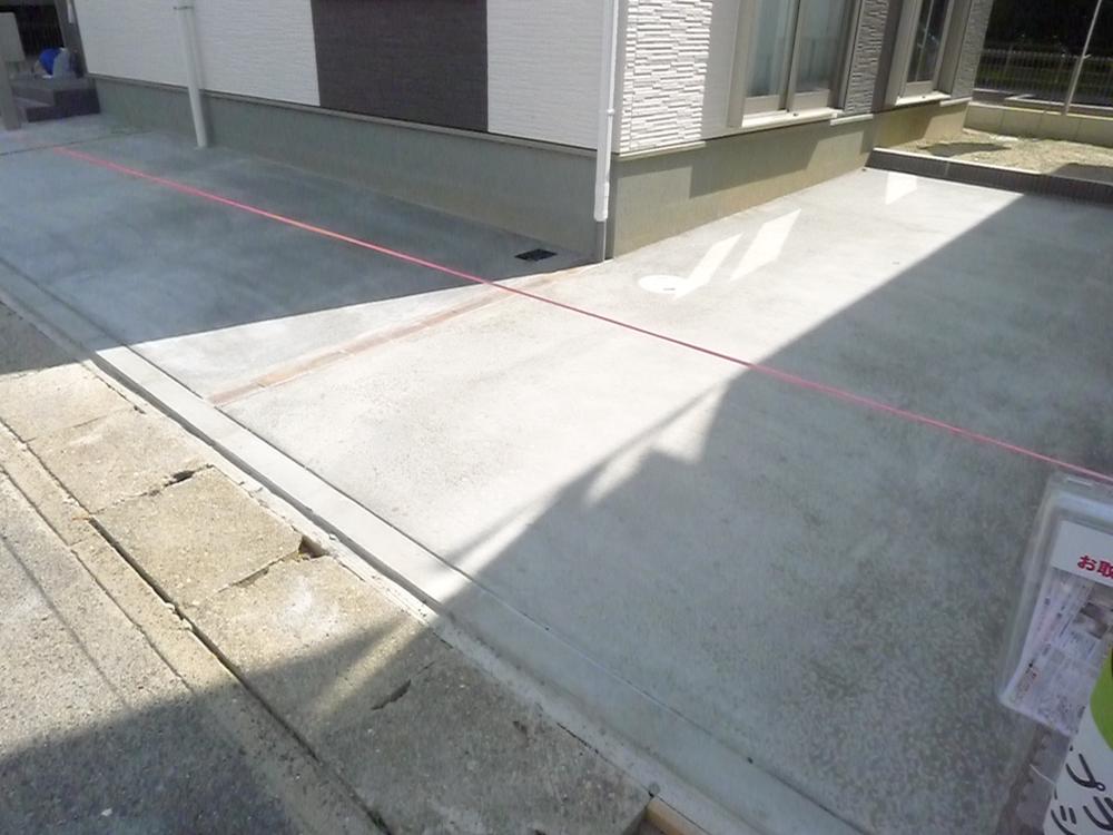 Parking lot. Two possible parking!