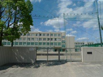 Junior high school. 1220m to Nagoya Municipal Kanzawa junior high school