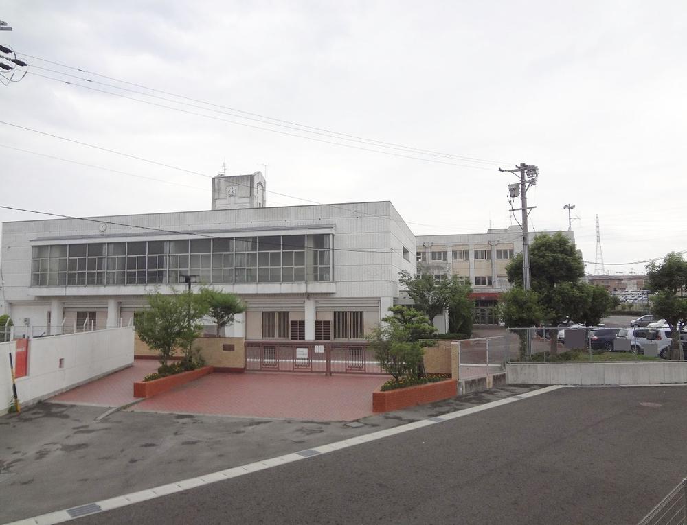 Primary school. Nagoyashiritsudai 1800m to high Minami Elementary School