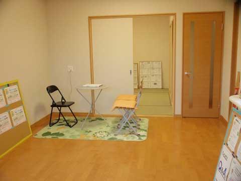Living. It is a Japanese-style direction of the image from the living room.