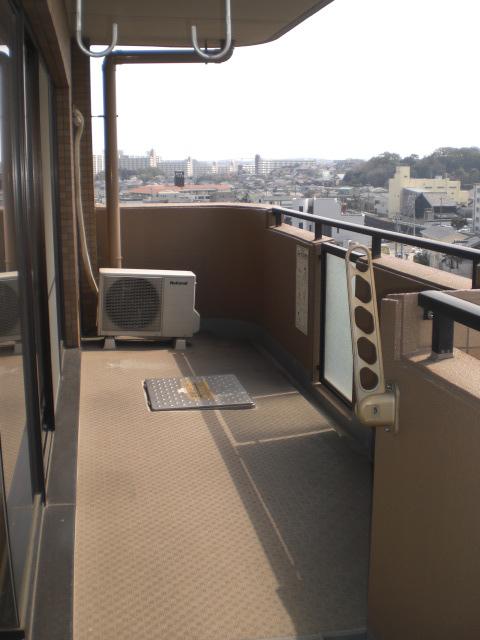 Balcony. Convenient side balcony (east)