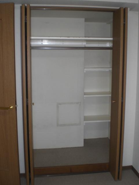 Receipt. Western-style housing