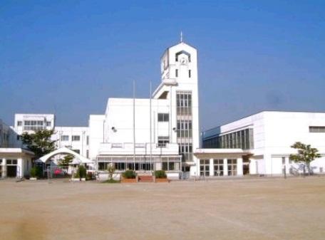 Primary school. Nagoyashiritsudai 1800m to high Minami Elementary School