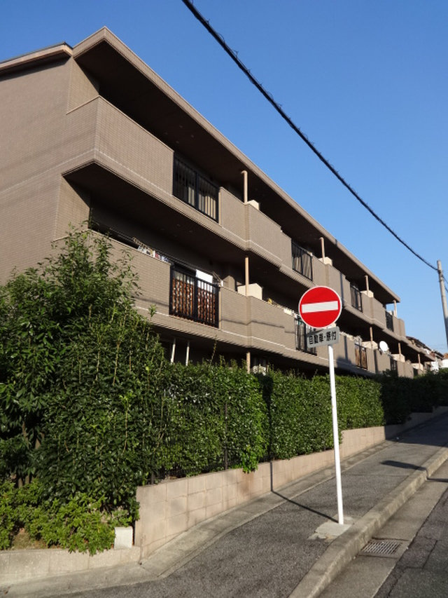 Building appearance.  ☆ Sunny veranda side ☆ 