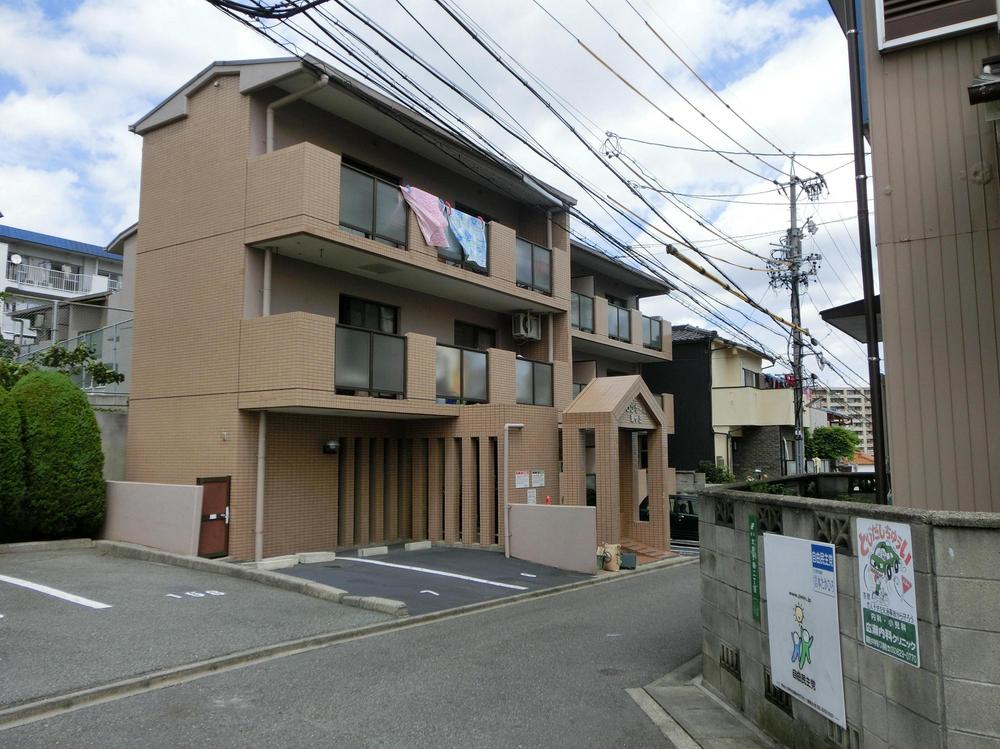 Local appearance photo.  ■ Building appearance (June 2013 shooting)