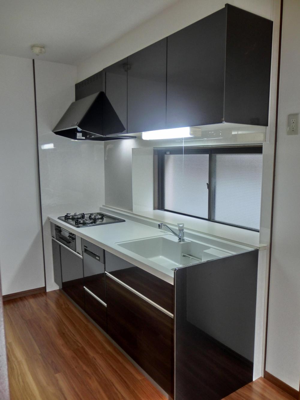 Kitchen.  ■ System Kitchen: built-in stove + range hood new goods exchange ☆ (October 2013 shooting)