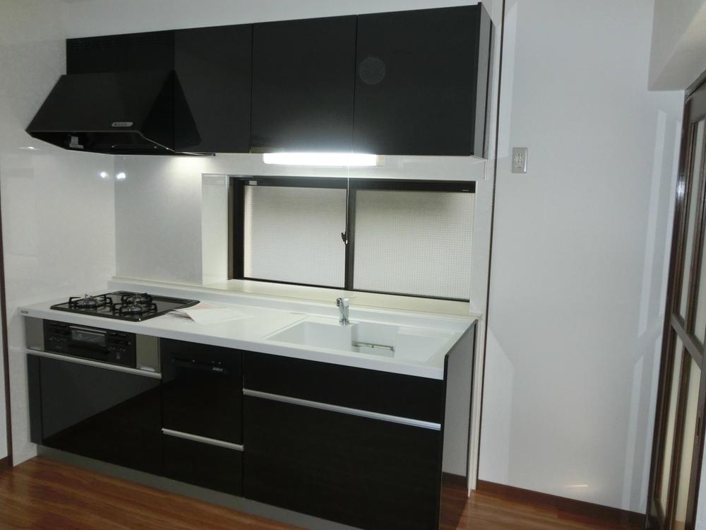 Kitchen.  ■ 3-neck is a stove ☆ (October 2013 shooting)