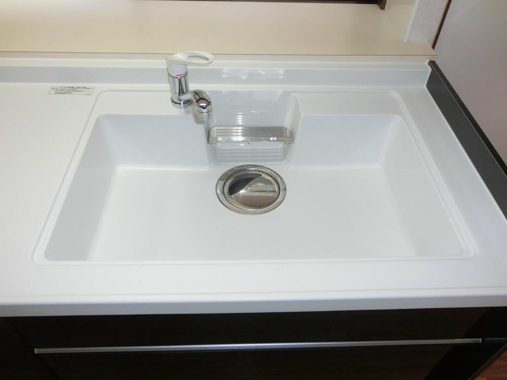 Kitchen.  ■ Sink also spacious ☆ (October 2013 shooting)