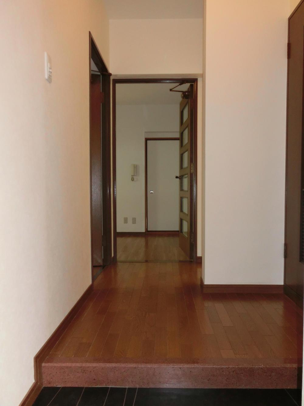 Entrance.  ■ Entrance hall (October 2013 shooting)