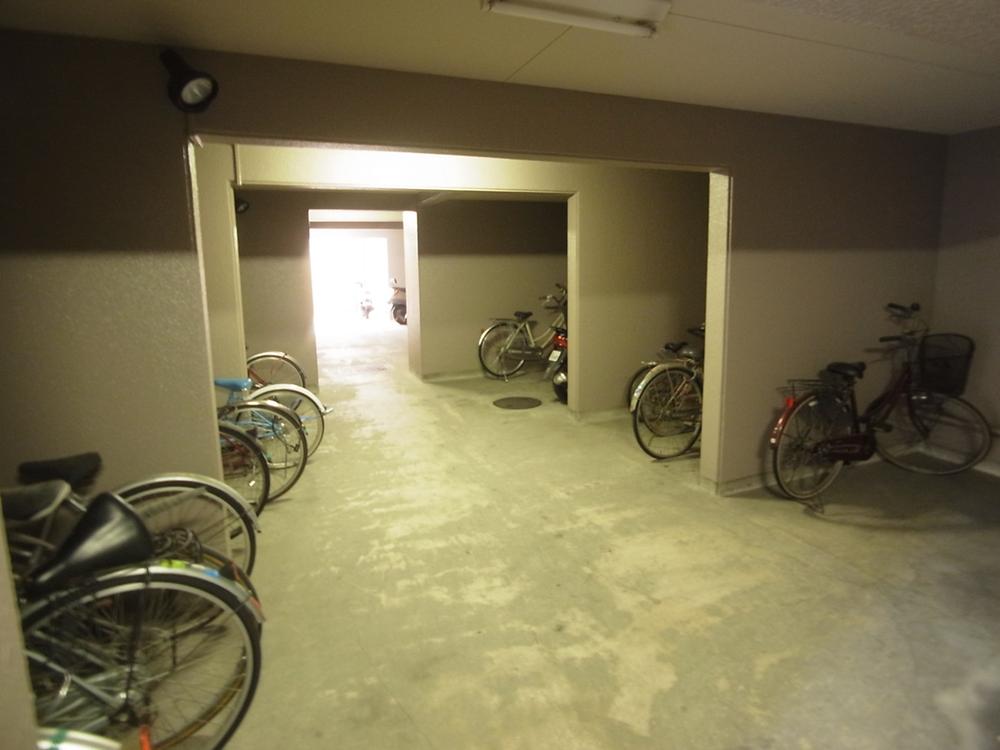 Other common areas. It intends bicycle parking lot