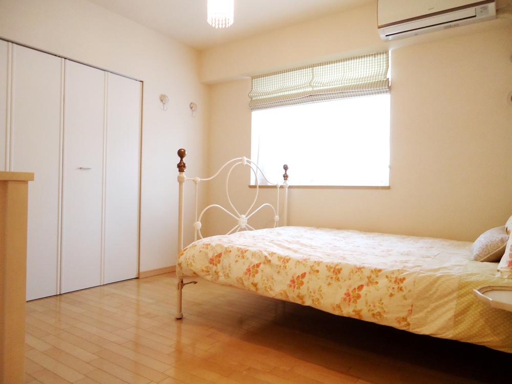 Non-living room. Indoor (09 May 2013) Shooting