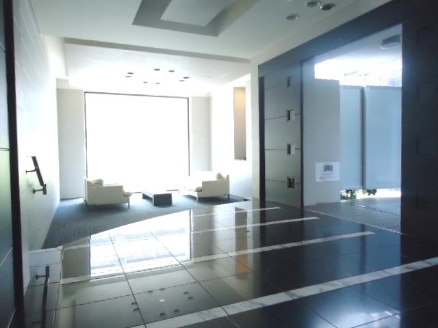 Entrance. Local (09 May 2013) Shooting