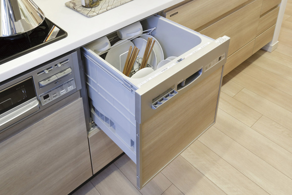 Kitchen.  [Dishwasher] Equipped with Mrs. glad built-in dishwasher. Easy-to-use pull-out, It supports the cleanup of the meal (same specifications)