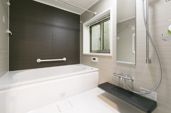 The spacious bathroom of the size of 1.6m × 2.0m is, Such as by connecting the iPod also employed bus audio to enjoy the music