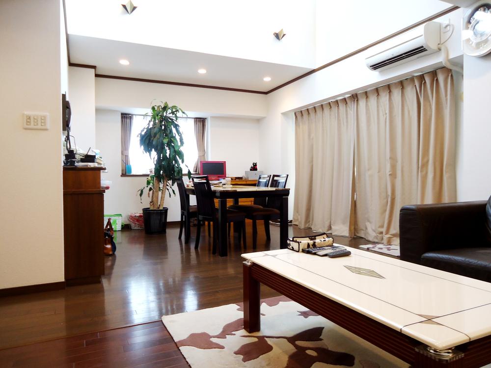 Living. Room (August 2013) Shooting