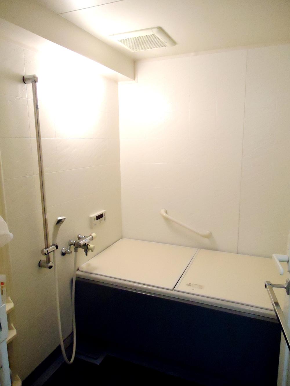 Bathroom. Room (August 2013) Shooting