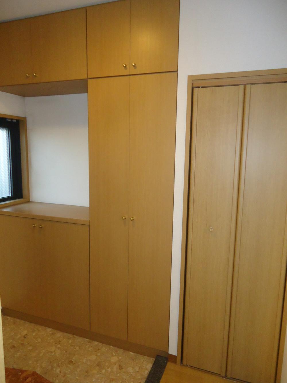 Entrance. Indoor (11 May 2013) Shooting