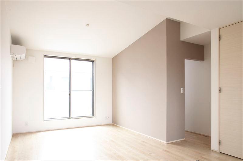 Non-living room. Building A Master Bedroom ・ Western style room It is a 2-door, one-room that can be used for multi-purpose suit your lifestyle.