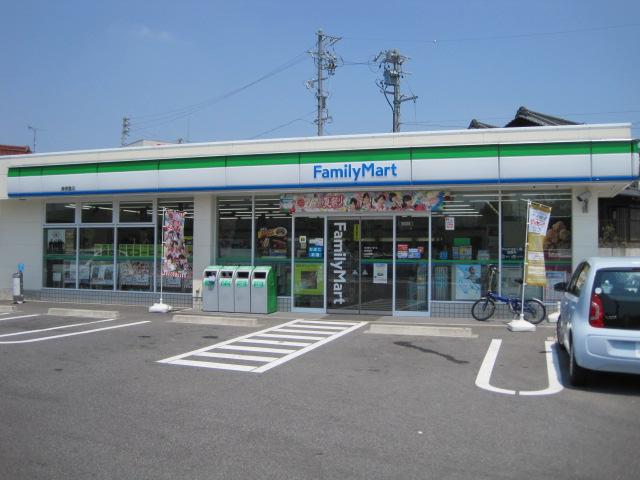 Convenience store. 359m to FamilyMart Tokushige shop
