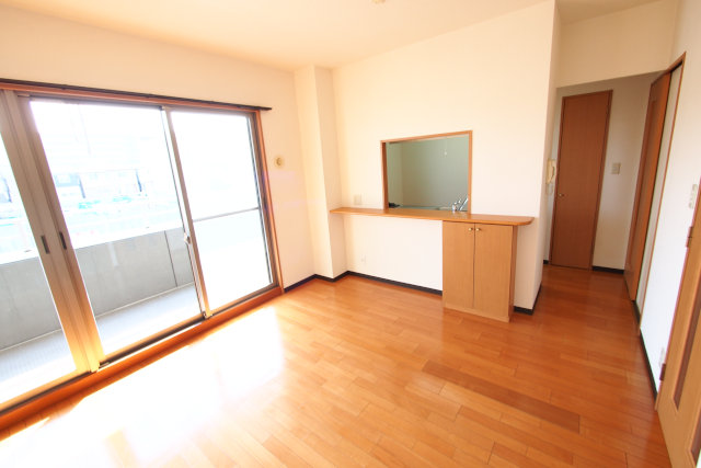 Living and room.  ☆ Open living ・ kitchen ☆ 