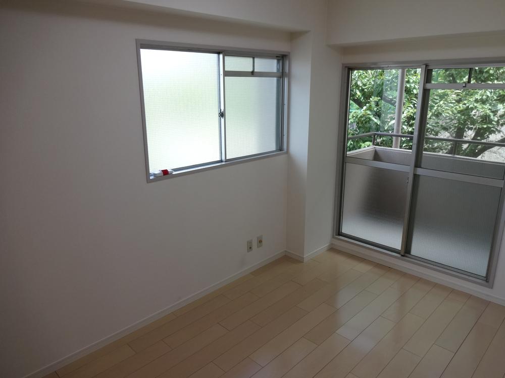 Non-living room. Room (August 2013) Shooting