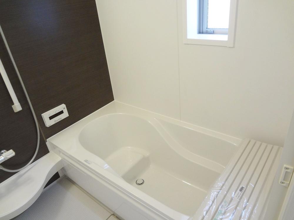 Bathroom. Indoor (12 May 2013) Shooting