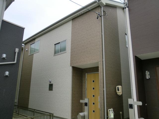 Local appearance photo. Indoor (10 May 2013) Shooting Building 3