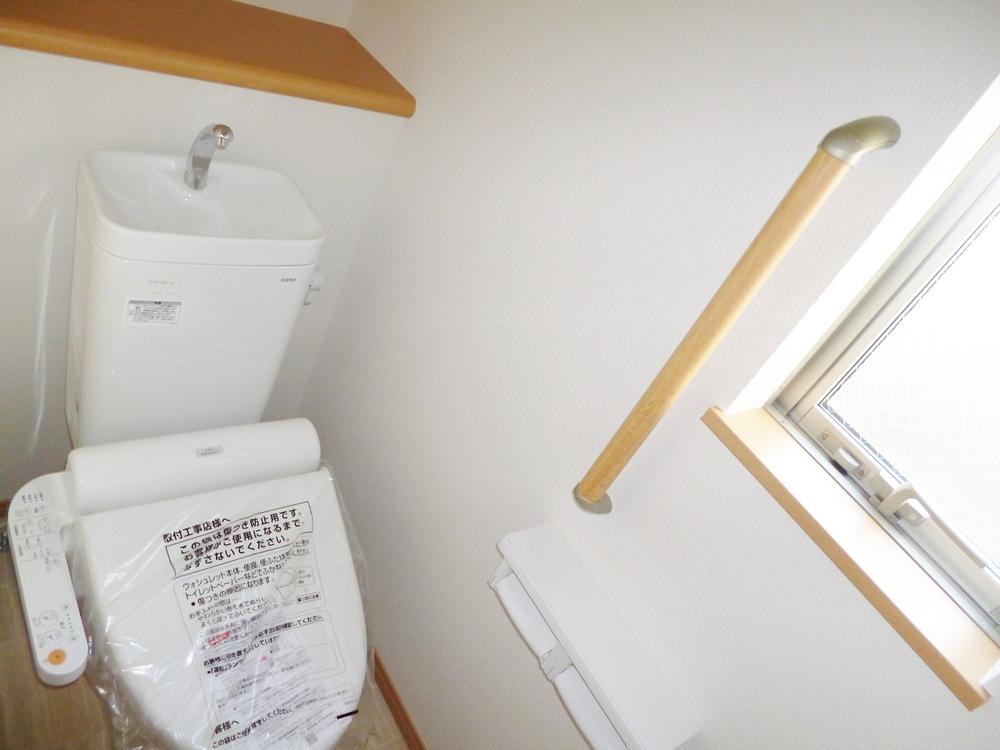 Toilet. Indoor (11 May 2013) Shooting