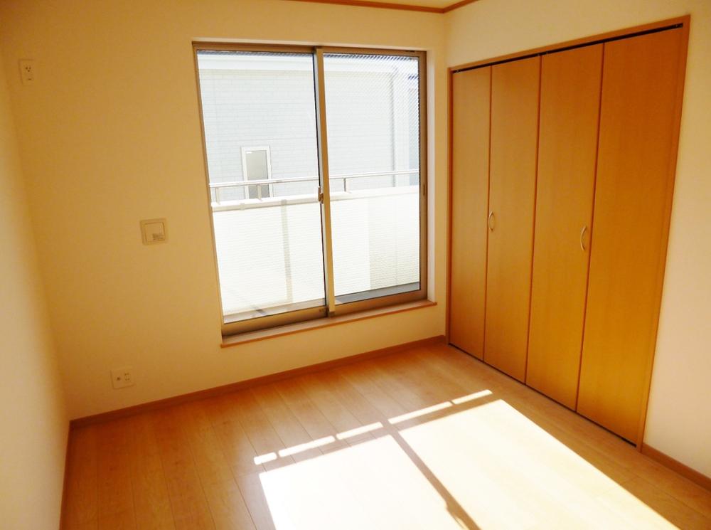 Non-living room. Indoor (11 May 2013) Shooting