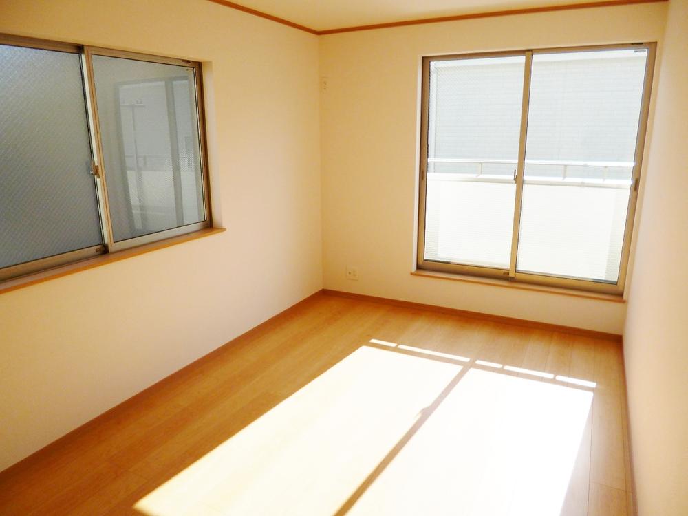 Non-living room. Indoor (11 May 2013) Shooting