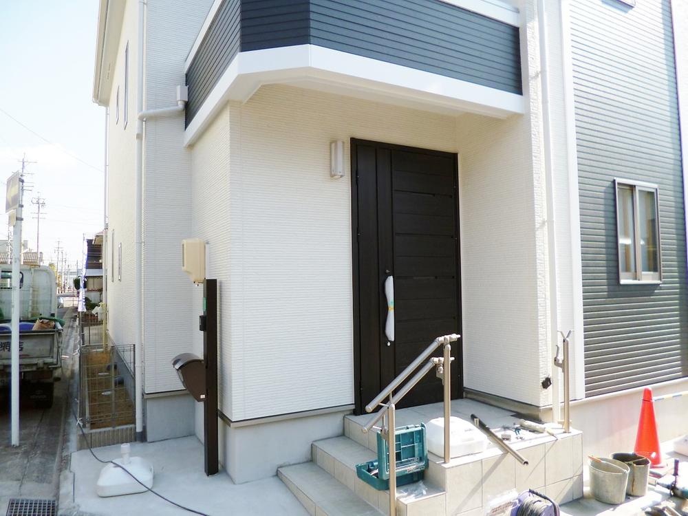 Entrance. Indoor (11 May 2013) Shooting