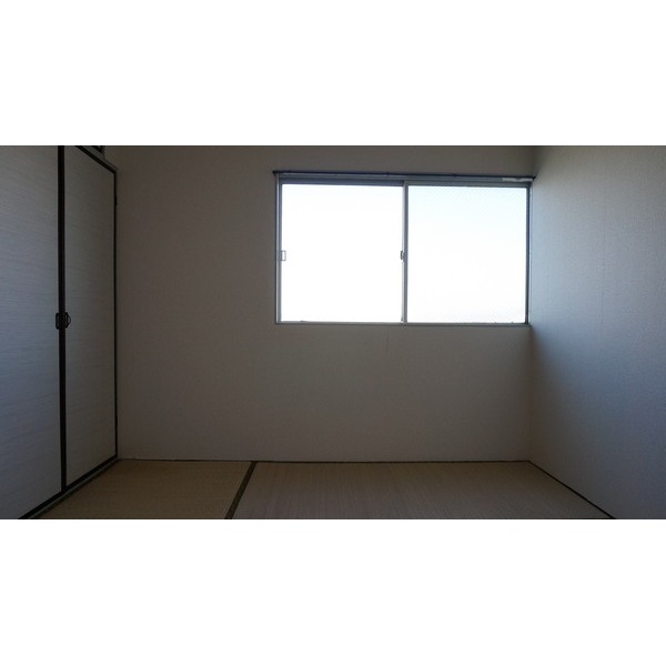 Other room space. Japanese-style room 4.5 Pledge