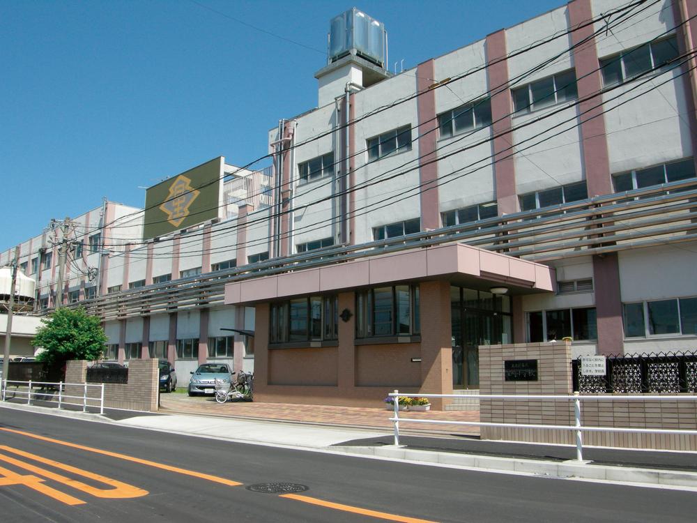 Primary school. Hoshizaki until elementary school 240m