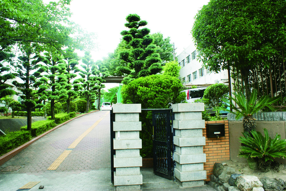 Junior high school. Honjo 2200m until junior high school