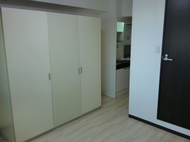 Living and room. And clean and close the storage door!