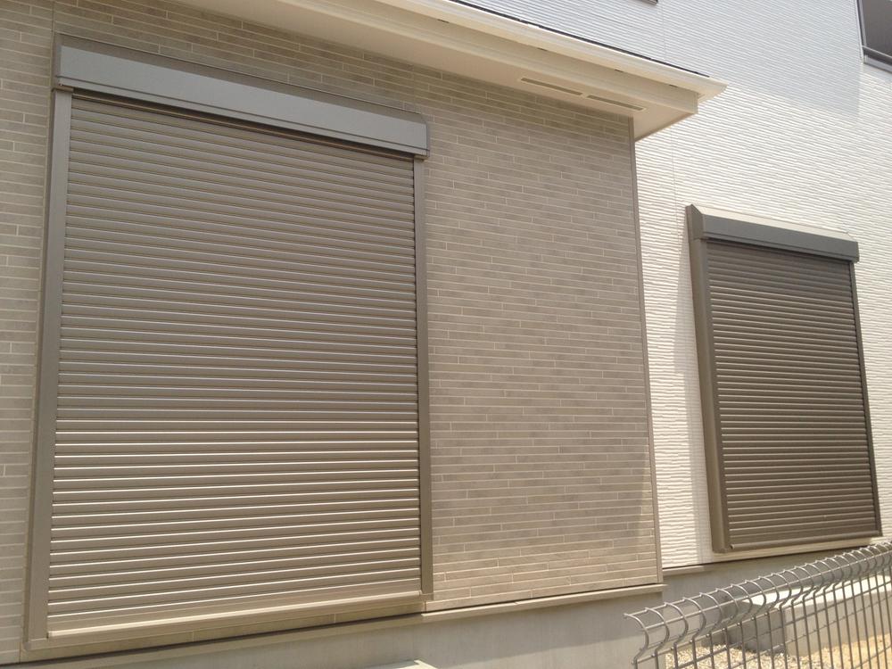 Same specifications photos (Other introspection). shutter Example of construction