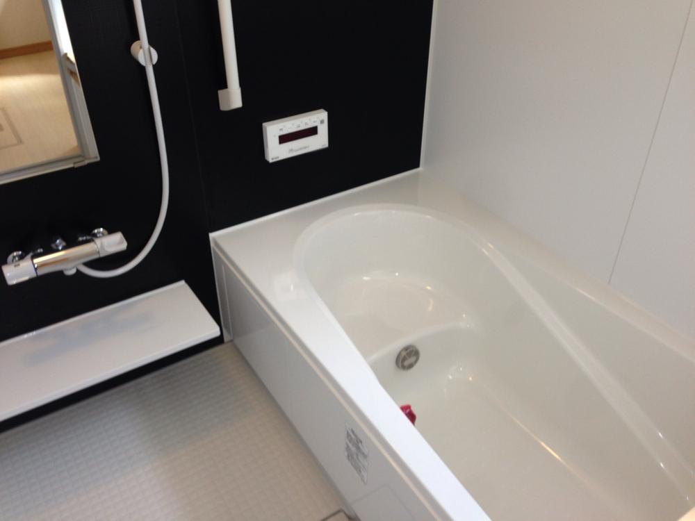 Bathroom. With bathroom dryer! 