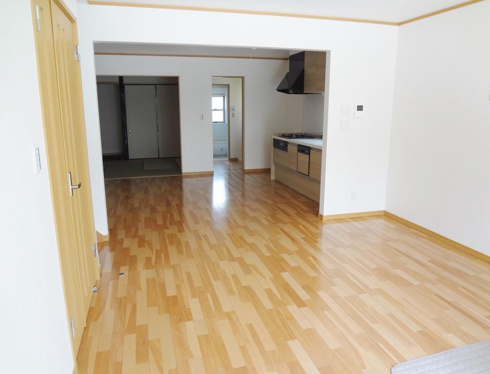 Living. Indoor (July 2013) Shooting