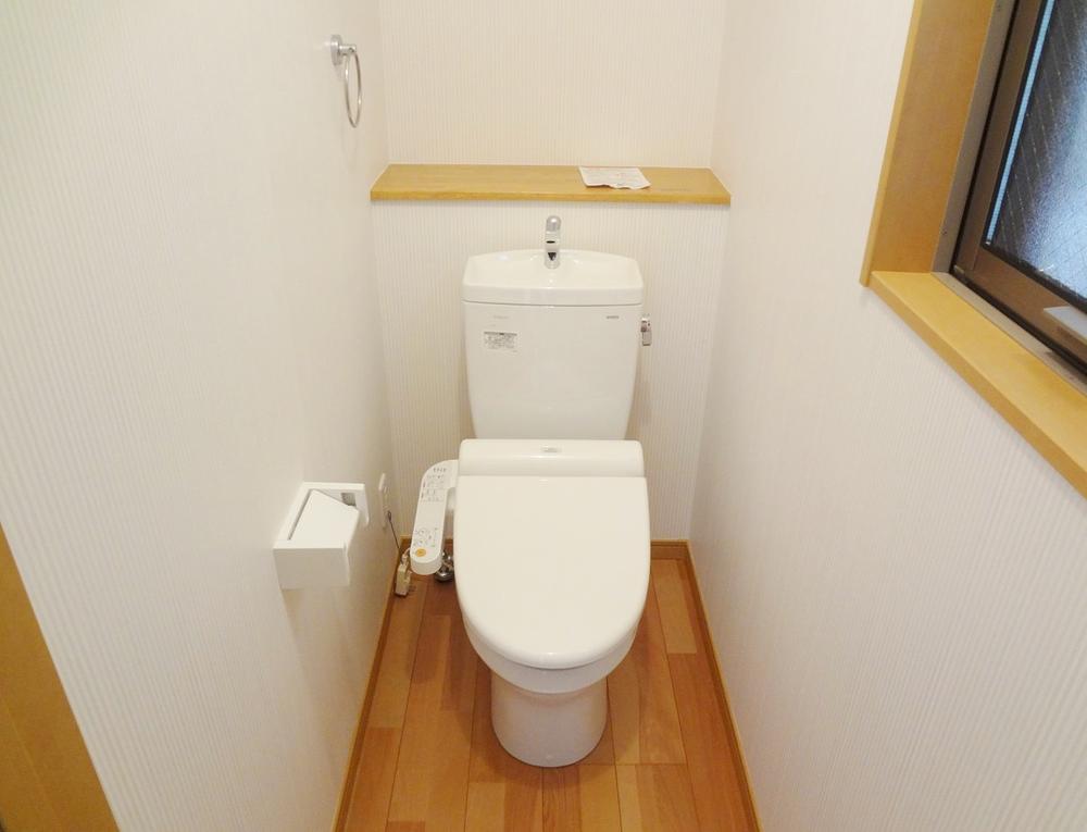 Toilet. Indoor (July 2013) Shooting