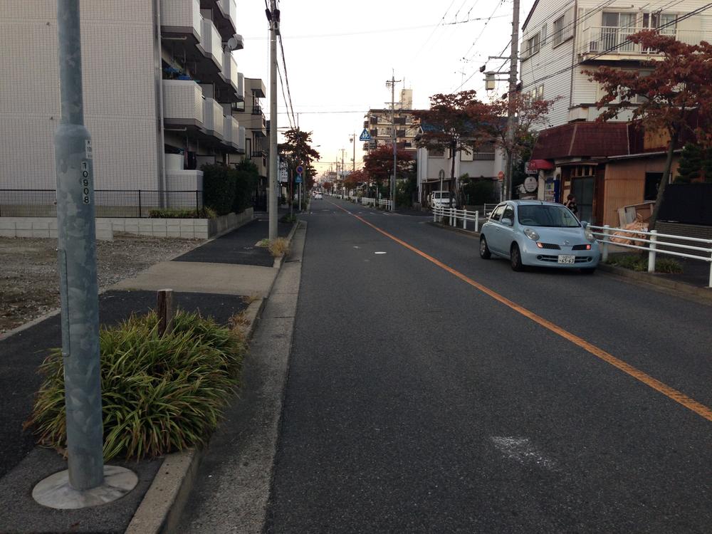 Local photos, including front road. Frontal road